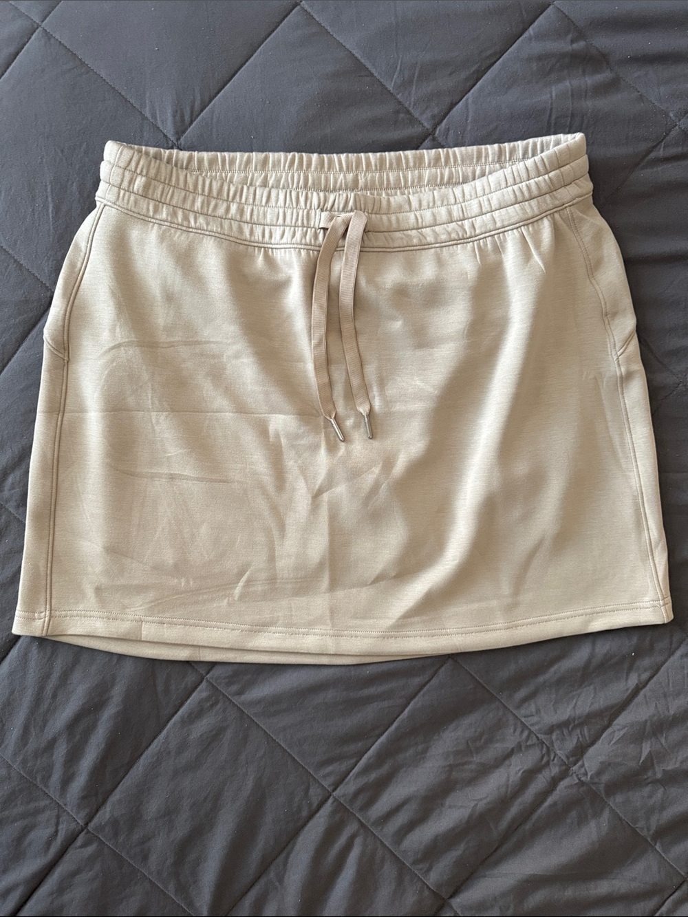 SPANX AirEssentials 14” Skort